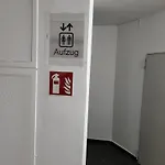 아파트 Mit *