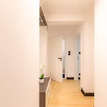 Mit *